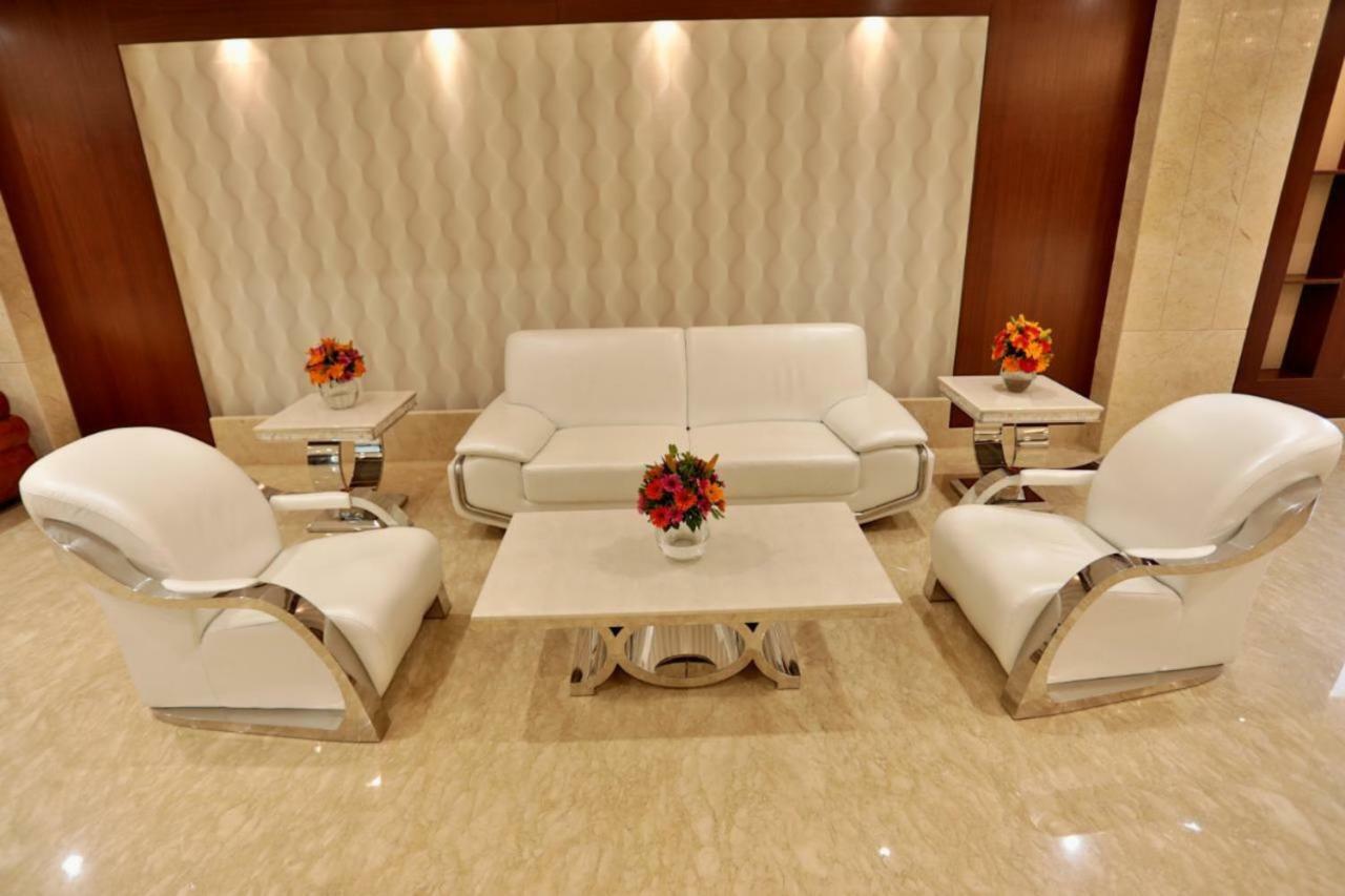Royal Imperio Hotel Faridabad Exterior photo