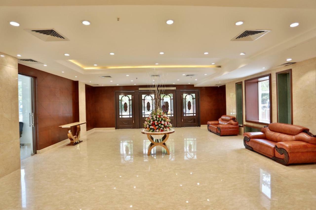 Royal Imperio Hotel Faridabad Exterior photo